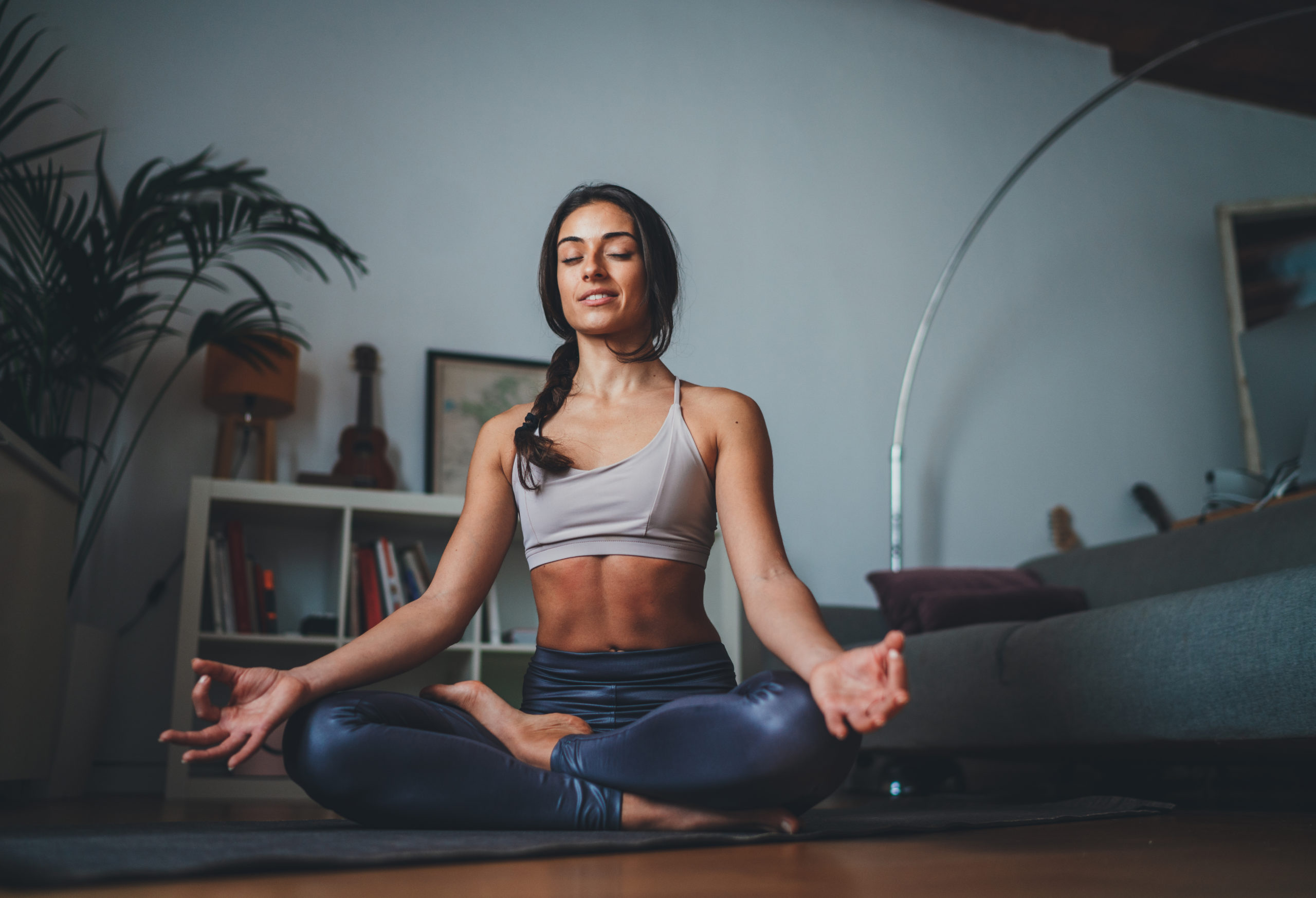 Hot yoga pode ajudar no combate à depressão, diz estudo