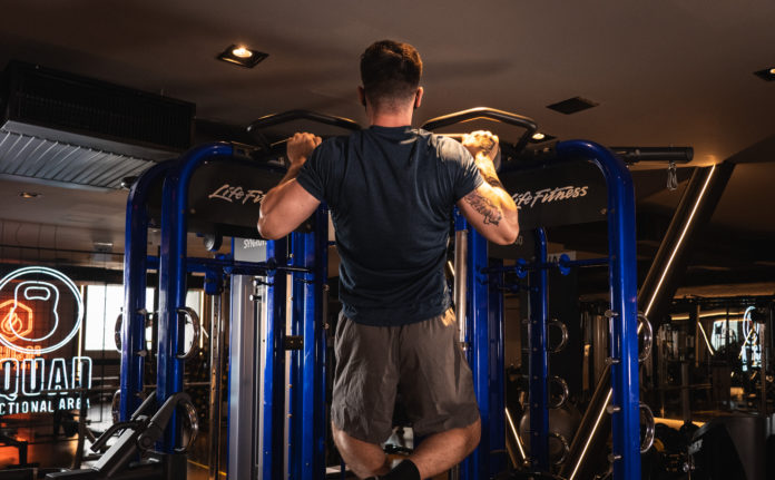 aumentar suas repetições na barra pull-up